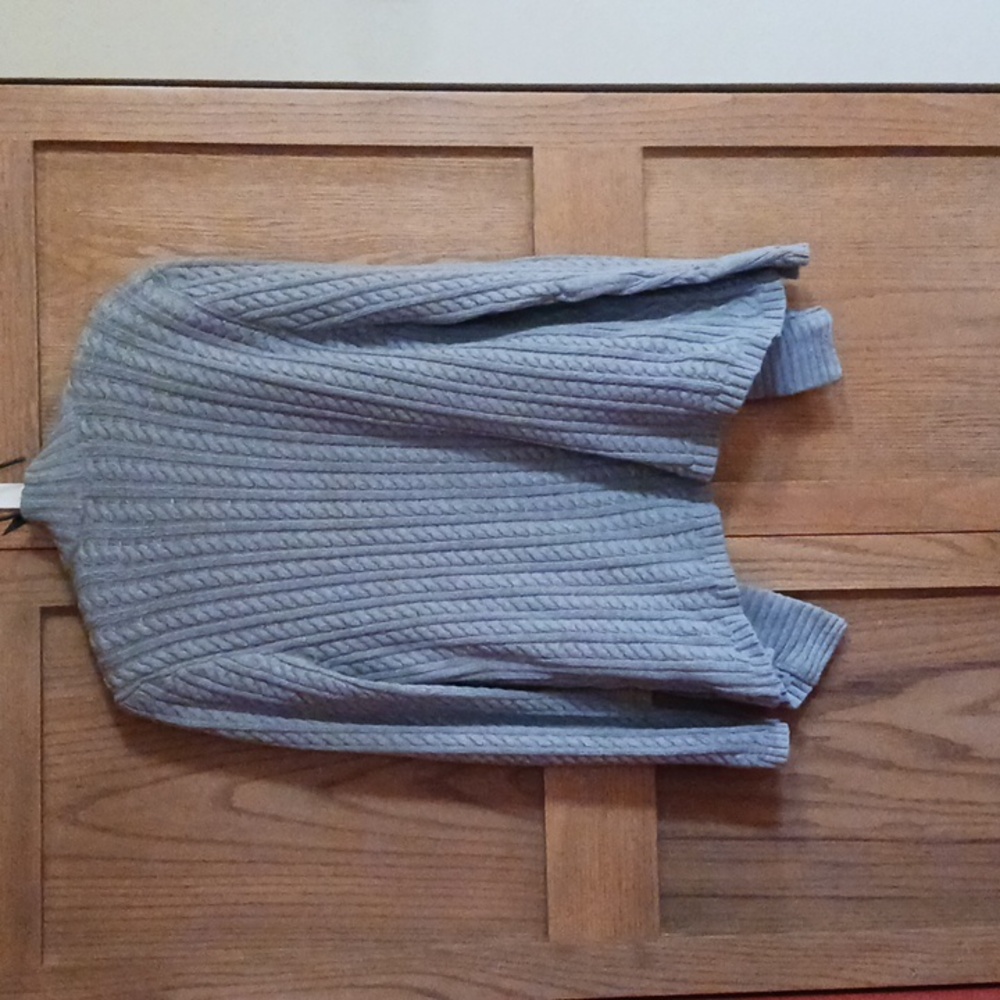 Cardigan - Picture 2 of 4